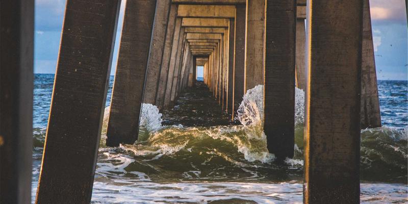 赞兹拉紫色秘境之旅:一场颠覆想象的色彩主题旅行攻略