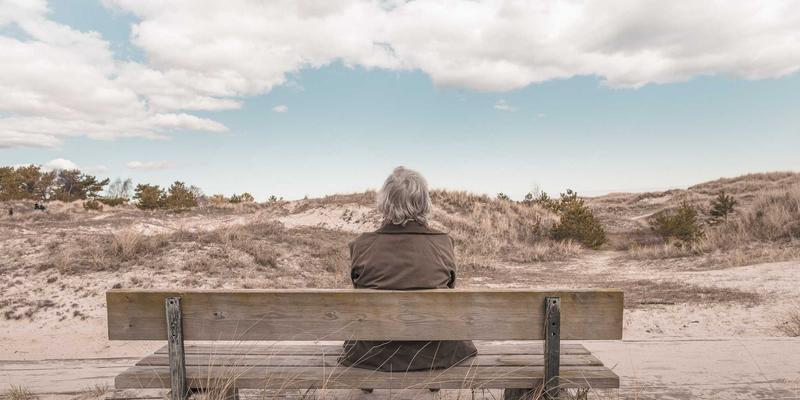 赞兹拉艺术与雕塑的独特风格及其文化象征：一份深度旅行指南